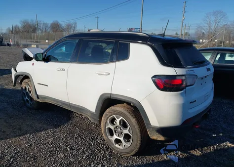 2022 Jeep Compass Trailhawk 4X4 z USA, uszkodzony, nr VIN 3C4NJDDB8NT205369
